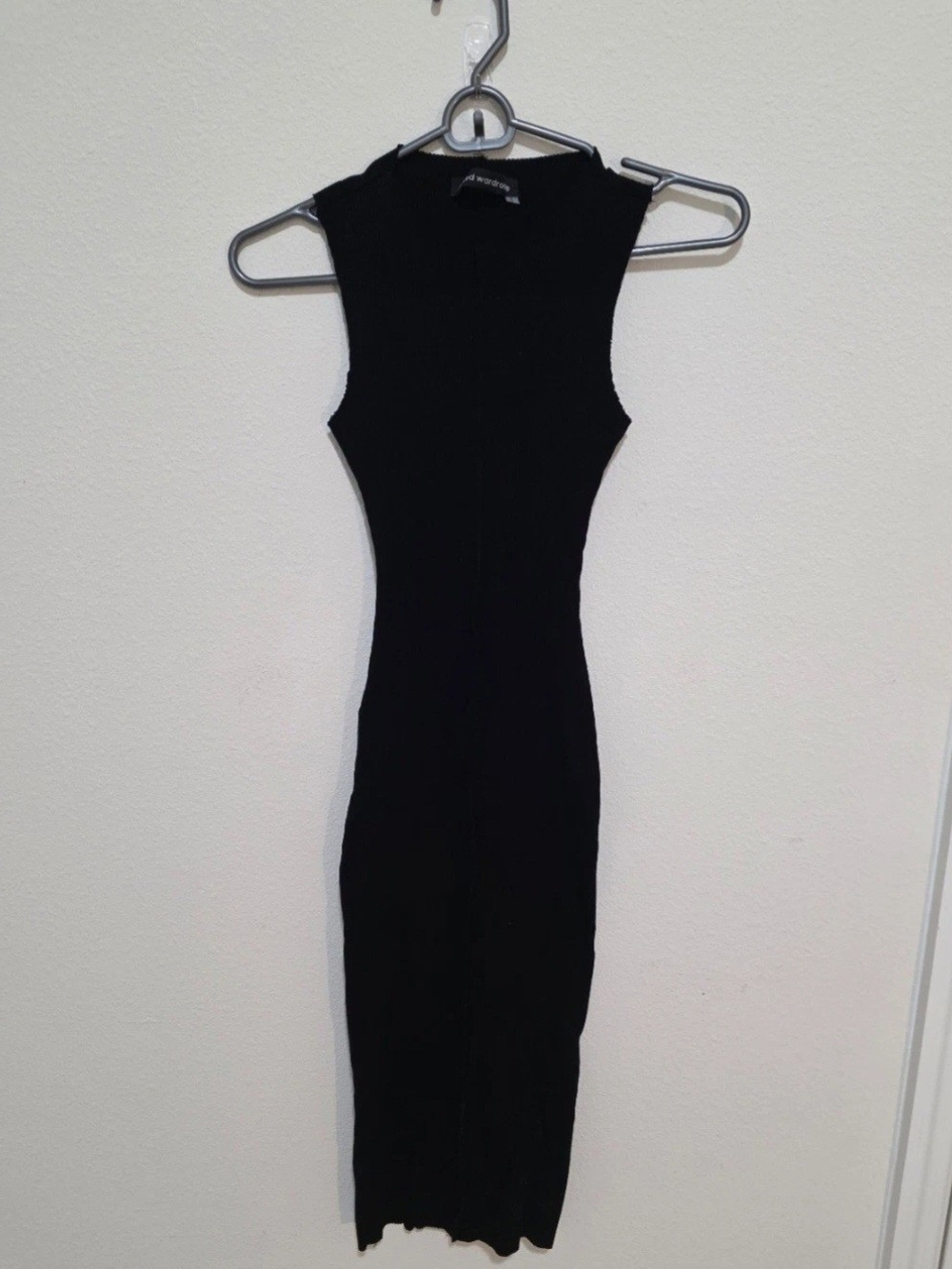 naked wardrobe Black Sleeveless Ribbed Midi Dress